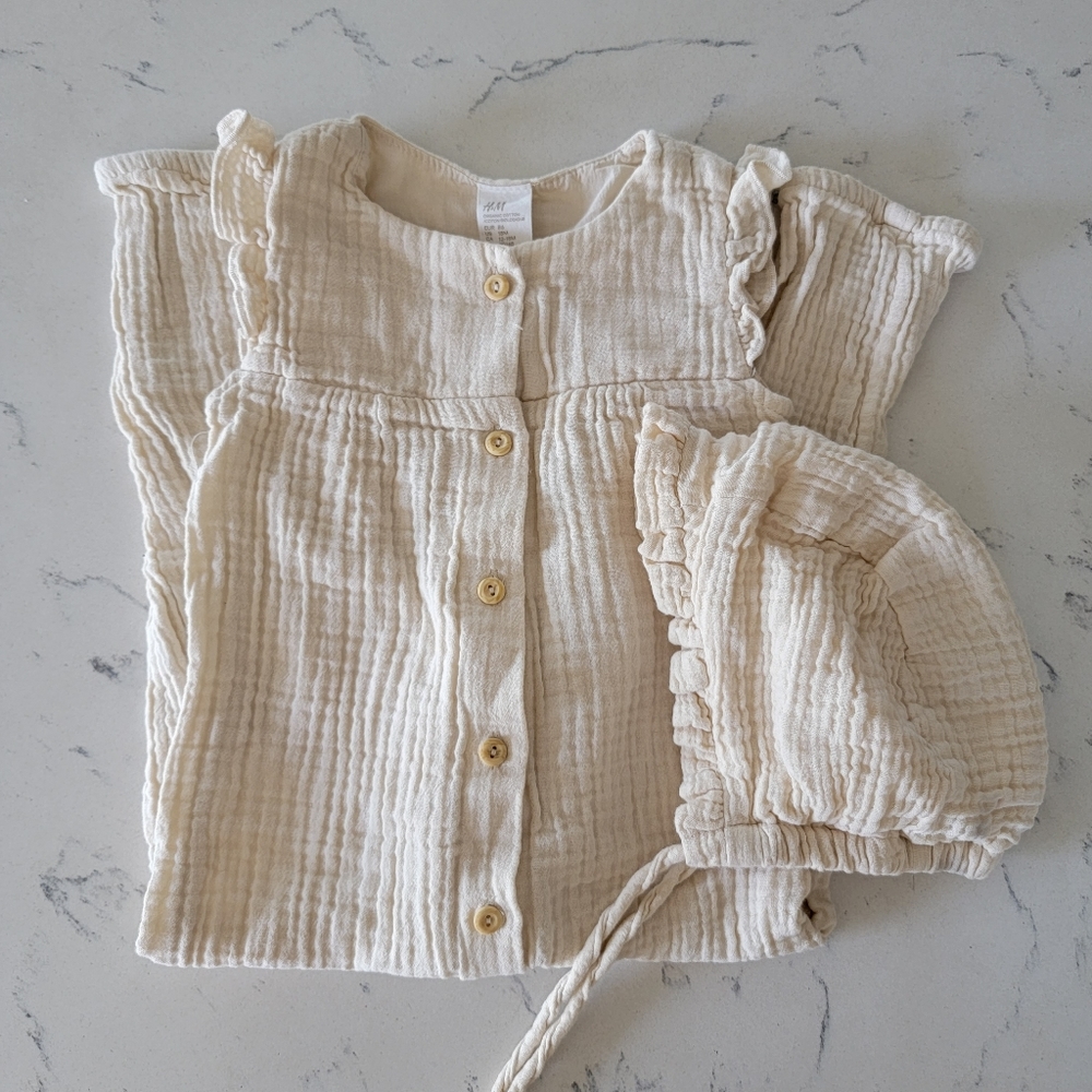 H&M Organic Cotton Toddler Girl Romper & Hat Outfit, Cream, 18M